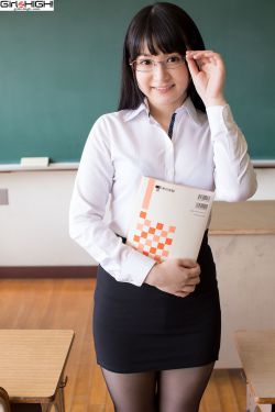 揉女人奶出奶水的